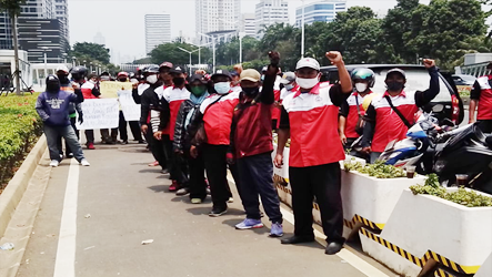  Hari Ini, Massa Buruh FSB KAMIPARHO Jakarta Demo di Kantor Pusat PT. Kemfood