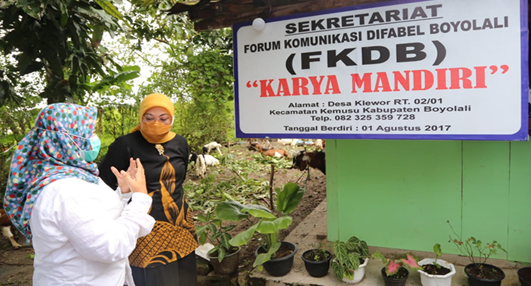  Ida Fauziyah Kunjungi Kelompok Difabel Penerima Bantuan JPS TKM di Boyolali